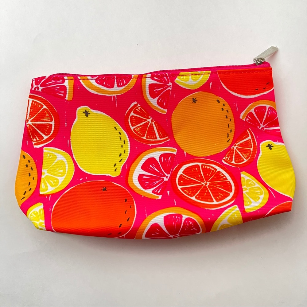 CLINIQUE Makeup Bag